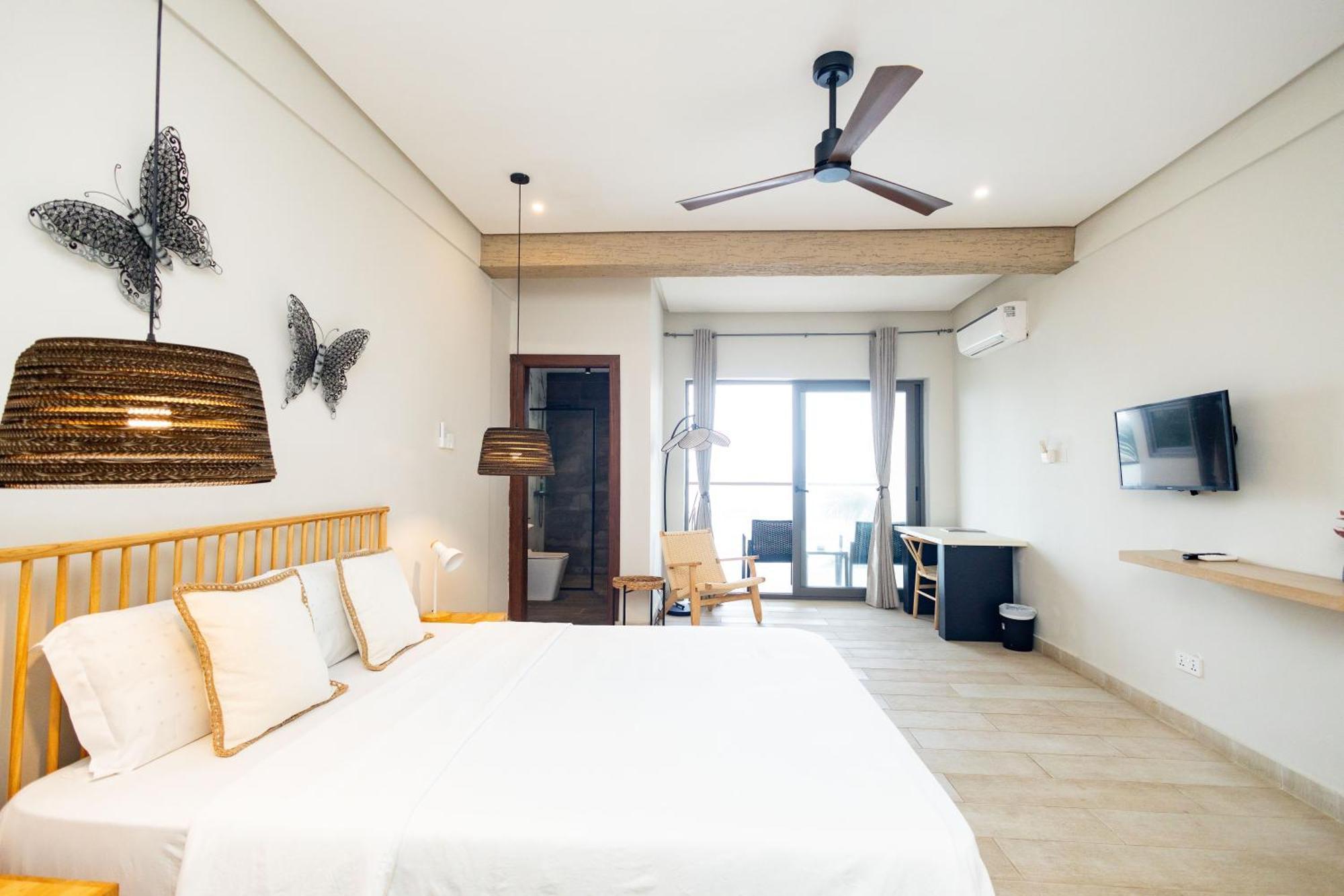 Serenity Residences & Spa - Kokrobite Beach Exterior photo
